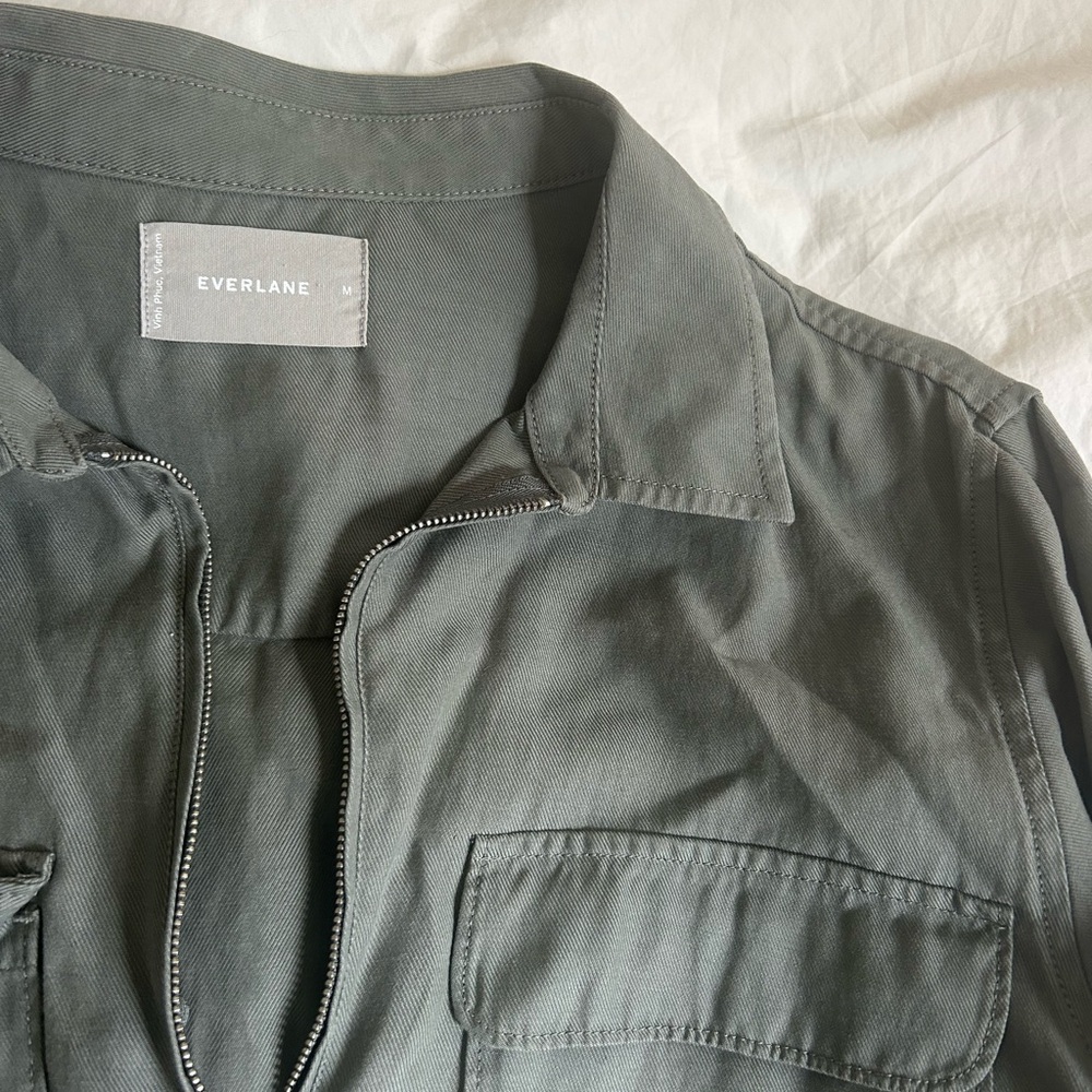 Everlane Olive Button Down Shirt - image 2
